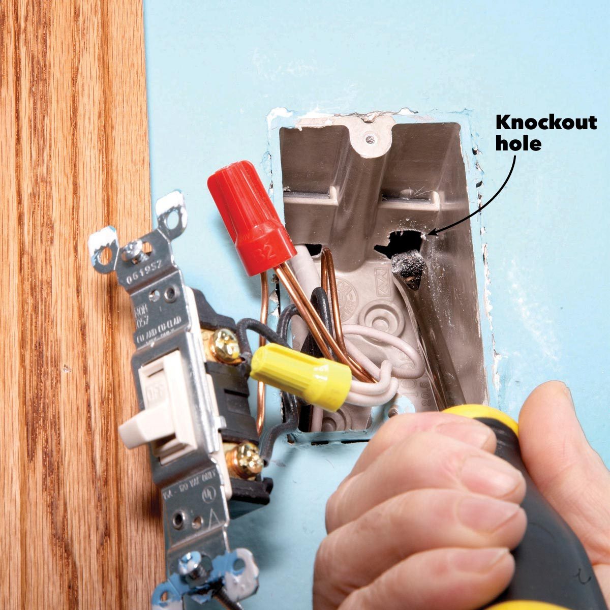 FH10MAY_508_06_015-1200 how to install a light remove the knockout