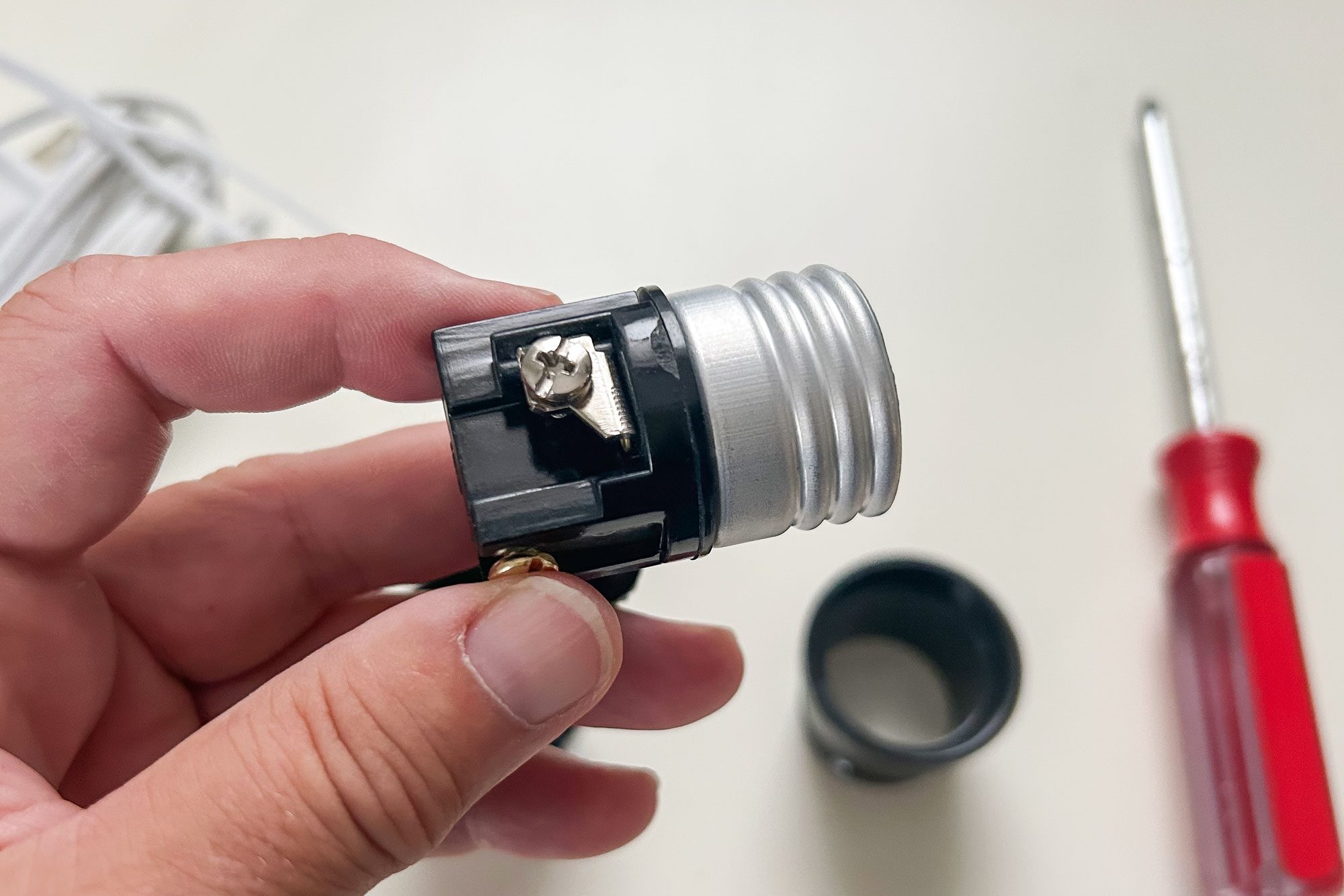 Lamp socket in hand, How To Wire A Light Socket In A Lamp Ally Childress For Family Handyman Lamp Socket Neutral Screw And Threads Ksedit