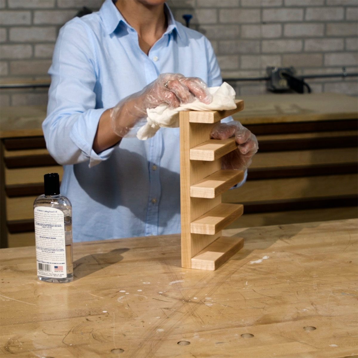 taco holder adding more oil