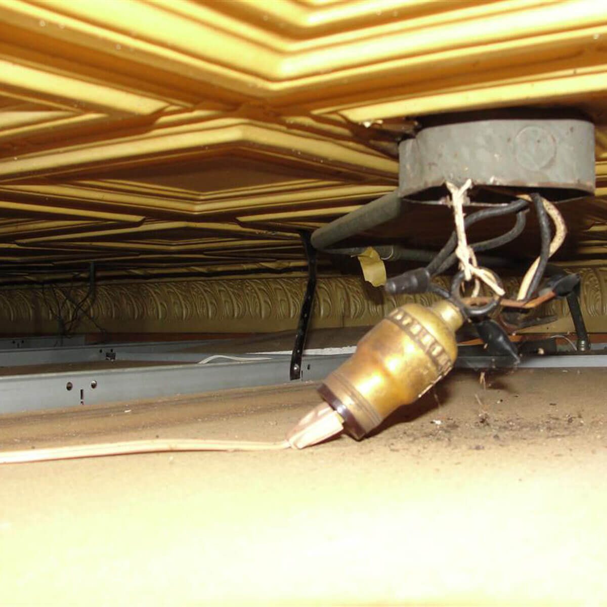 What’s wrong with this picture? Let thee count the ways…