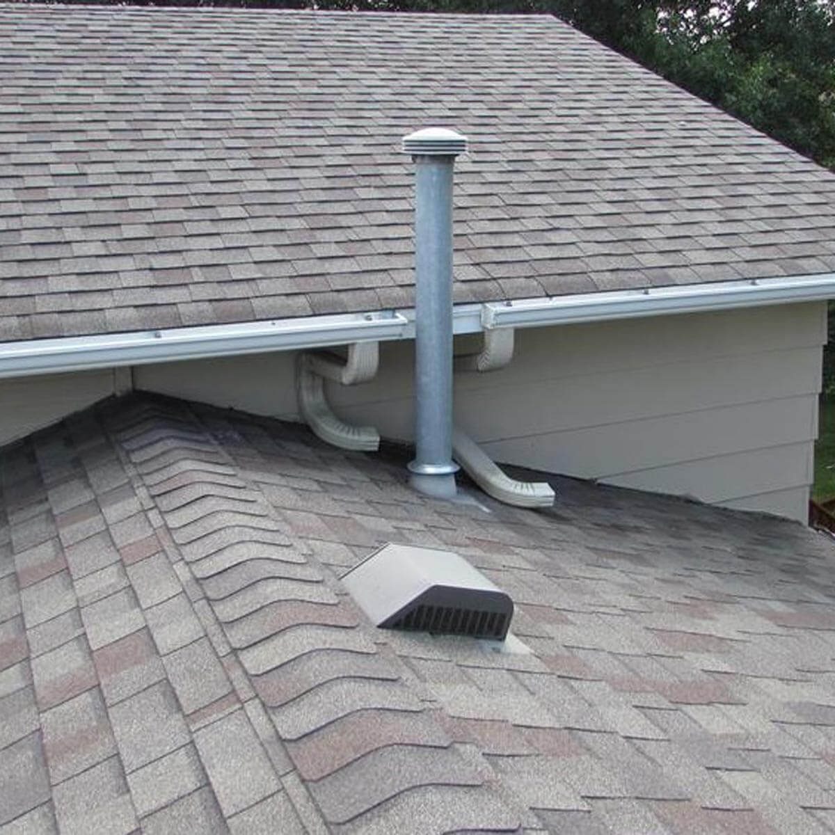 Dual exhaust downspouts