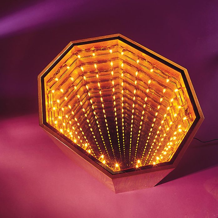 FH00NOV_02140001 infinity table