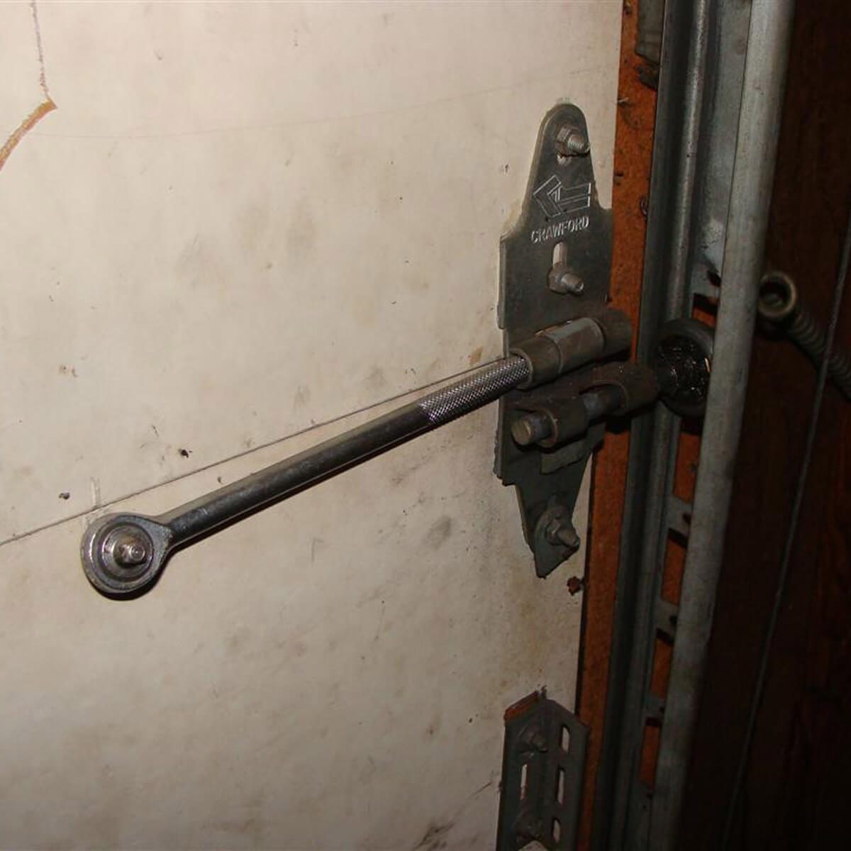 Socket wrench hinge pin