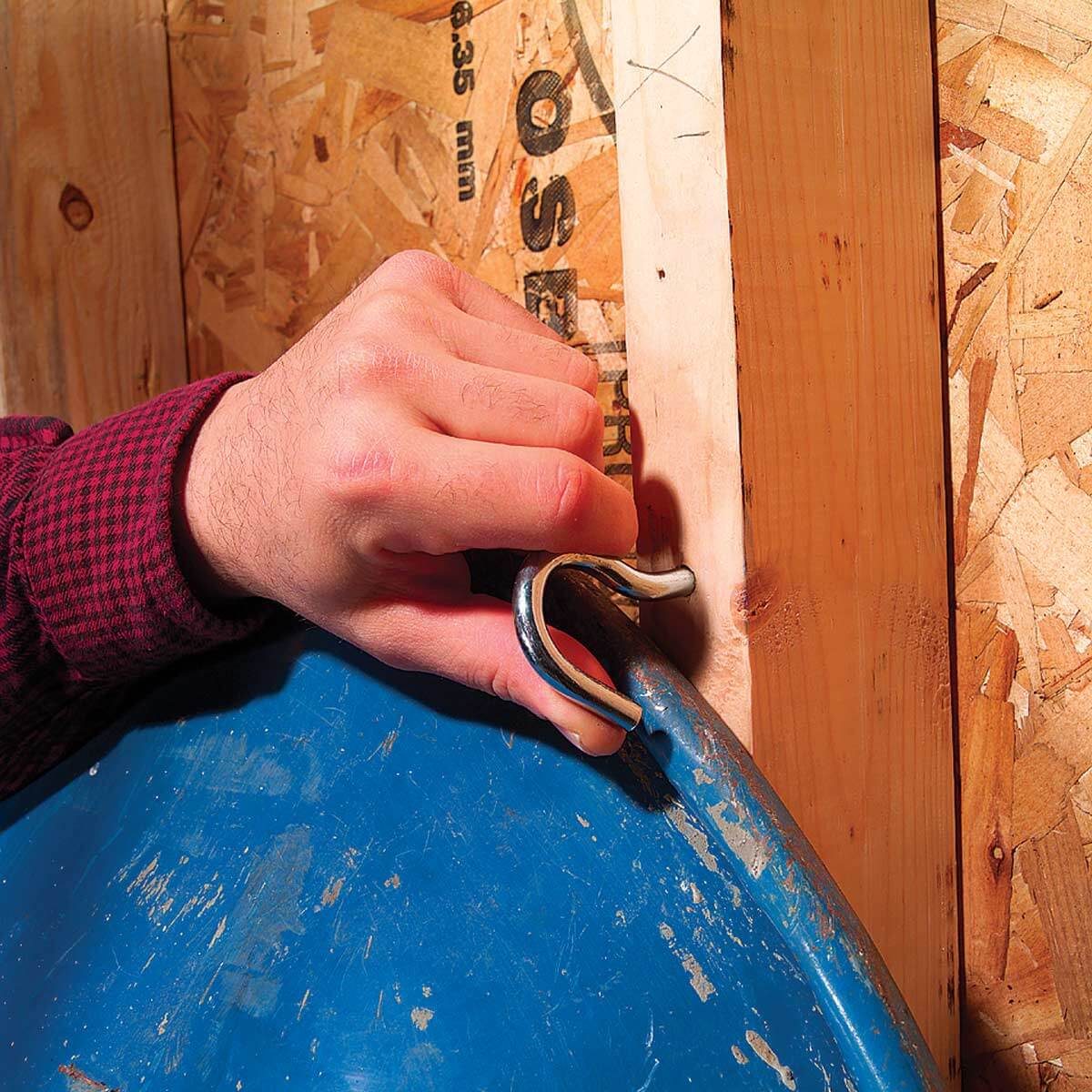 FH04MAR_03251_00 ceiling hook wheelbarrow rack