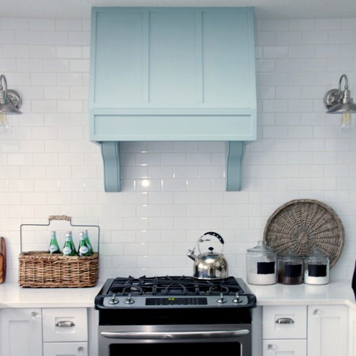 corbels to decorative vent hood