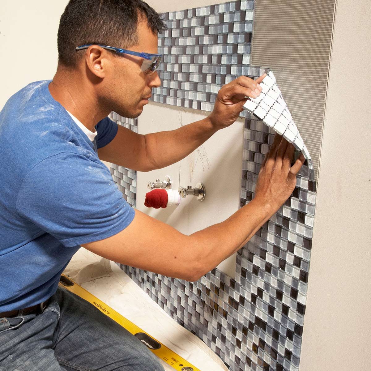 accent tile in bathroom