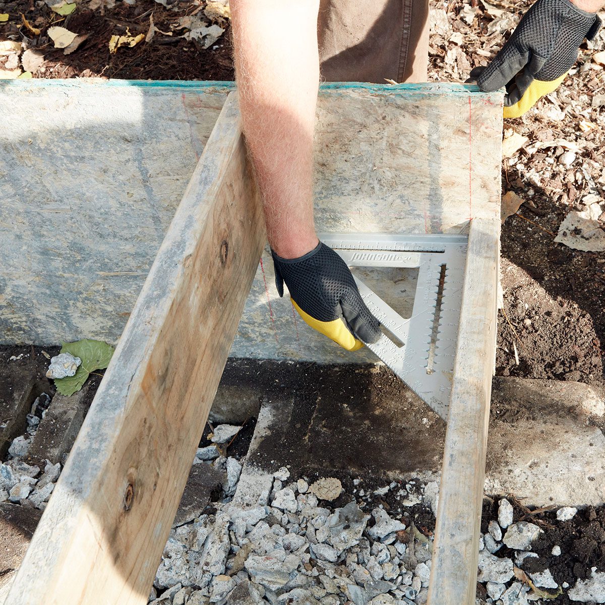 Checking form for square | Construction Pro Tips