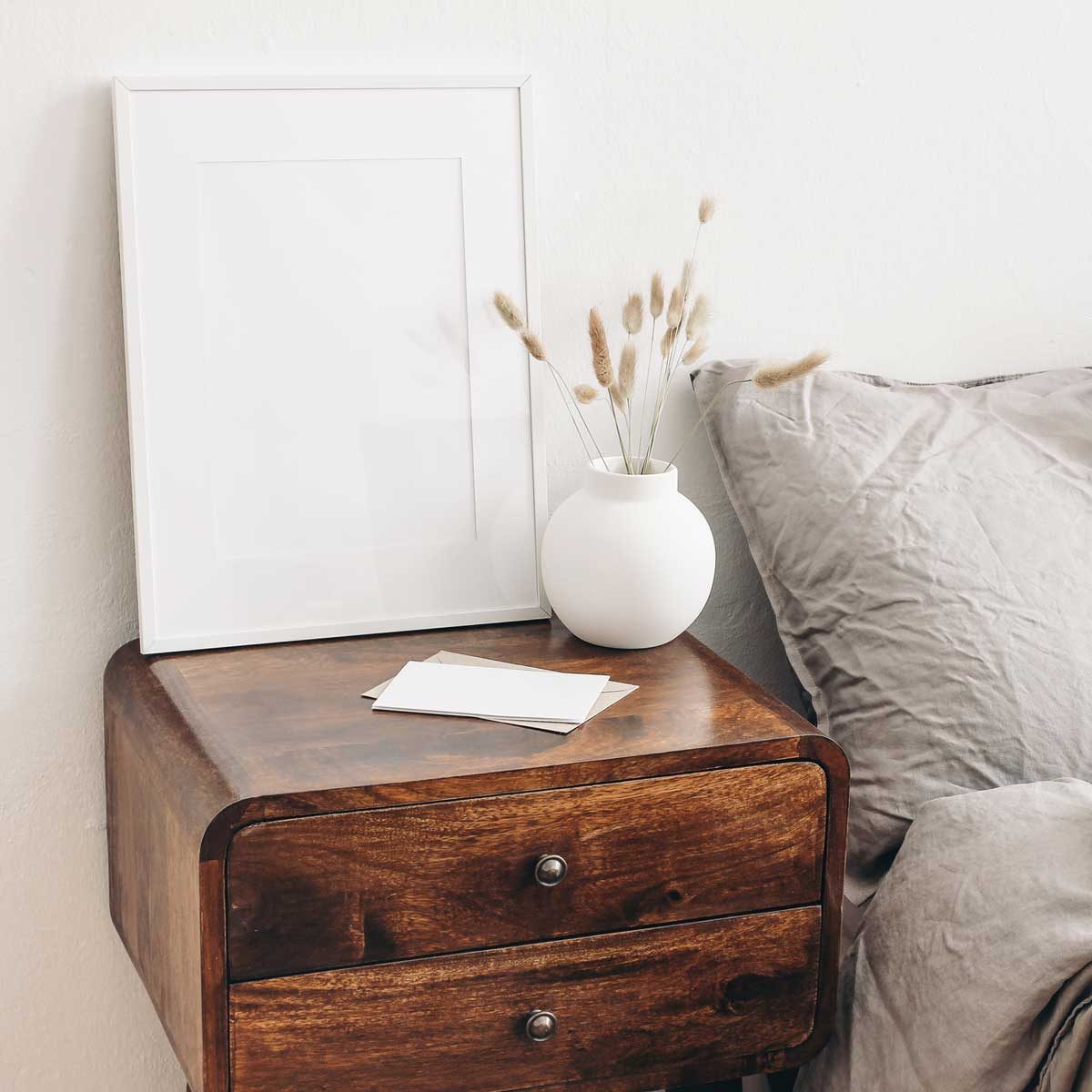 7 Top-Rated Nightstands for Your Bedroom
