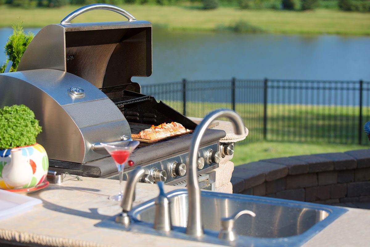 What to Know Before Building an Outdoor Kitchen