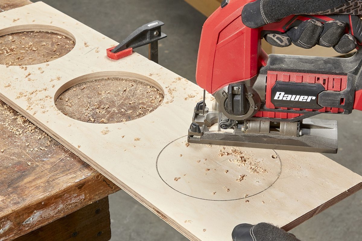 Cutting holes with a jig saw