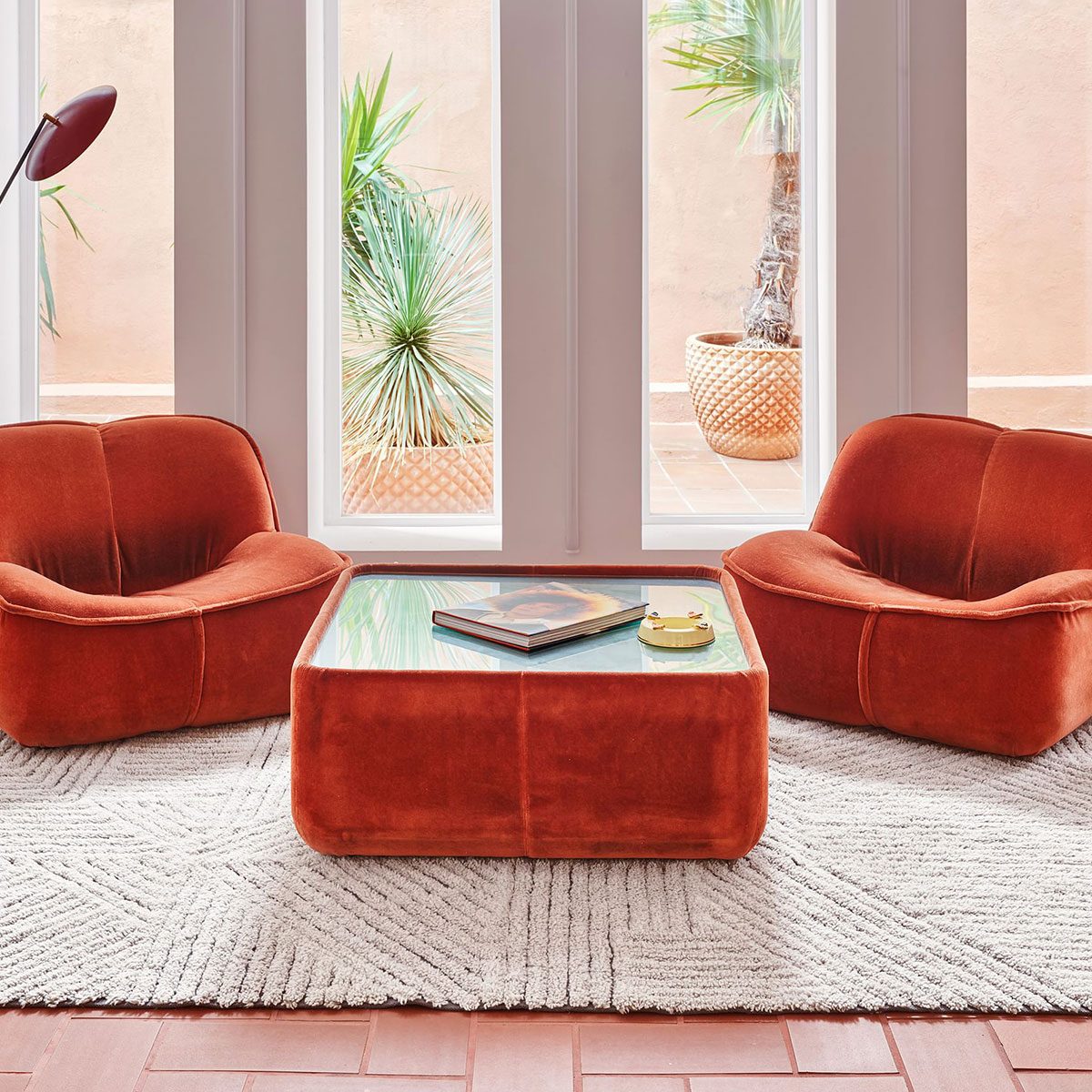 9 Best Area Rugs for Hardwood Floors to Complete the Room