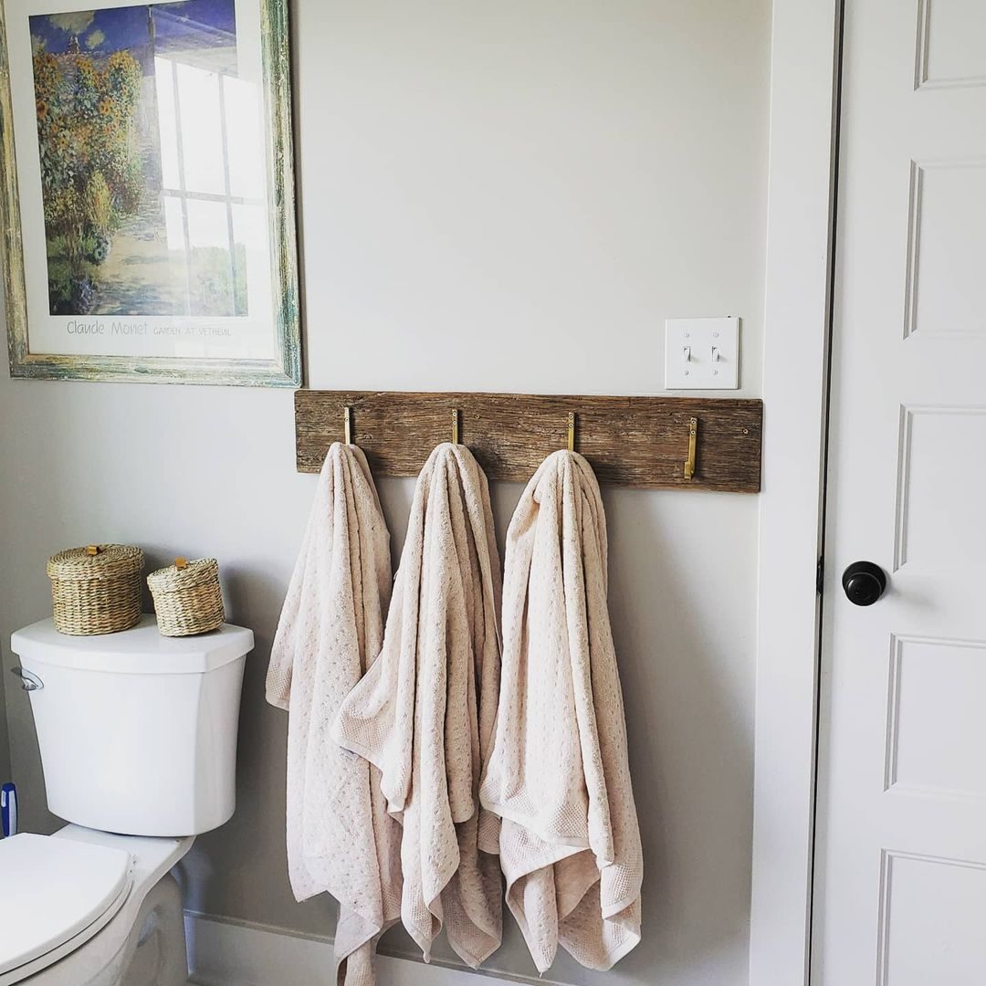 Barnwood Diy Towel Rack