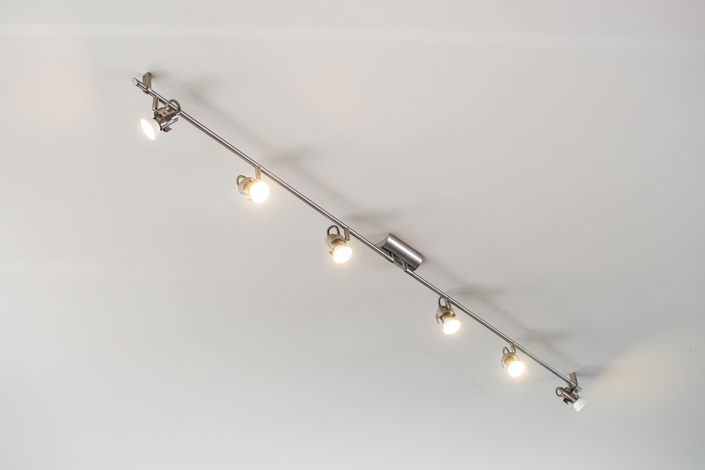 Track Lighting Buyer’s Guide