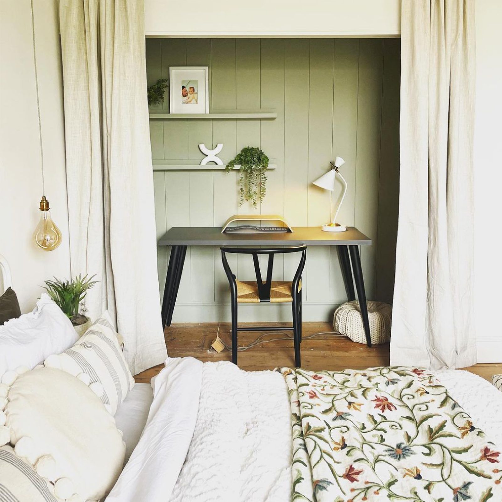 Cotton And Zinc Instagram Desk