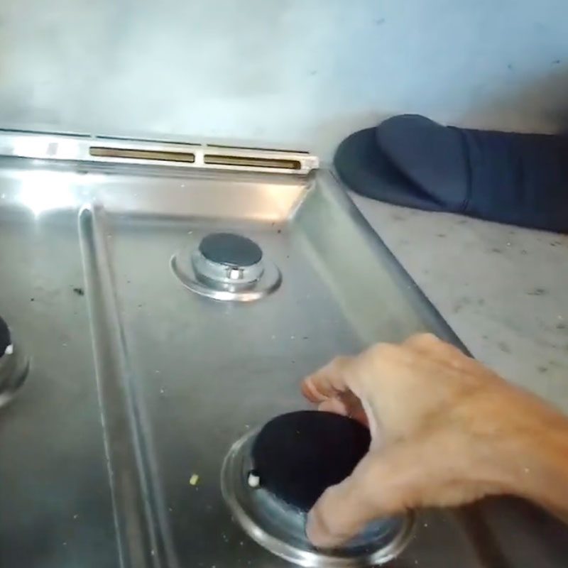 Put Burner Cap Back On