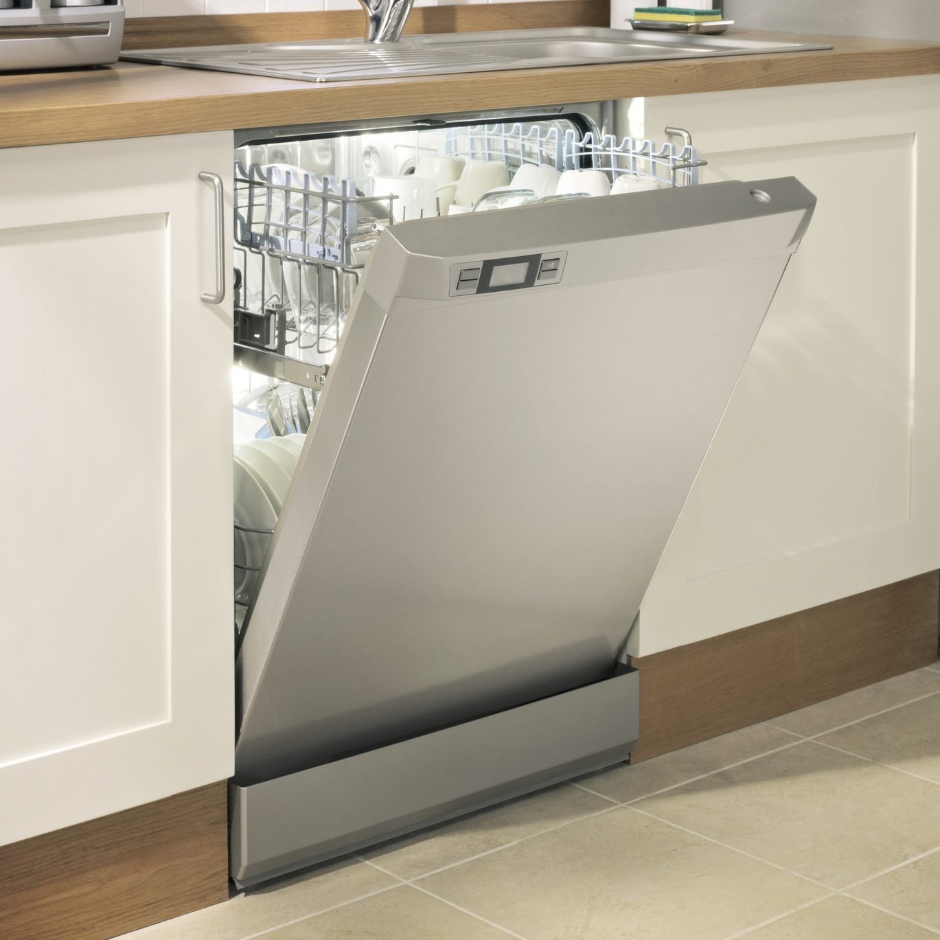 5 Minute Fix for a Dishwasher That Won’t Drain