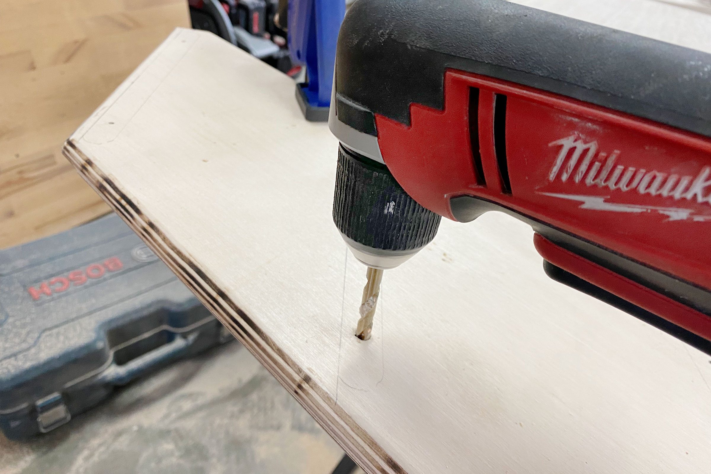 drill stringers and threads for dog stairs