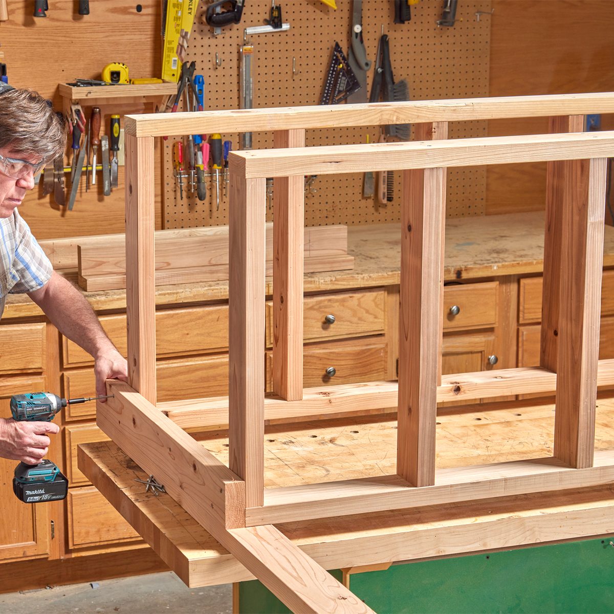 Fh22sep 620 56 011 How To Build A Simple Gardening Bench