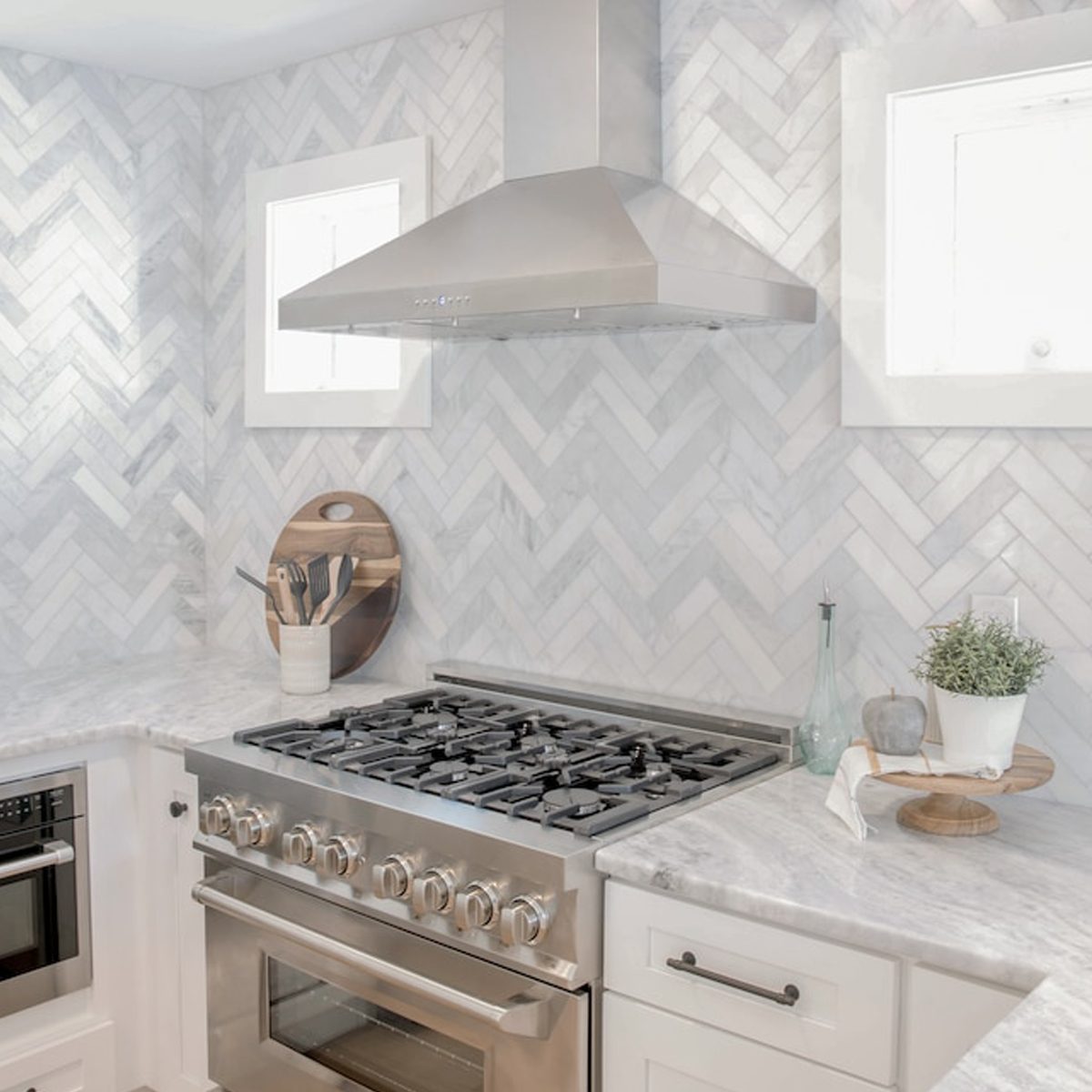 Zline Kitchen & Bath Wall Mount Range Hood 36 In Convertible Stainless Steel Wall Mounted Range Hood With Charcoal Filter