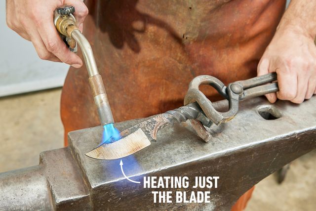 Fh23djf 622 10 070 How To Forge A Unique Knife From An Old Railroad Spike