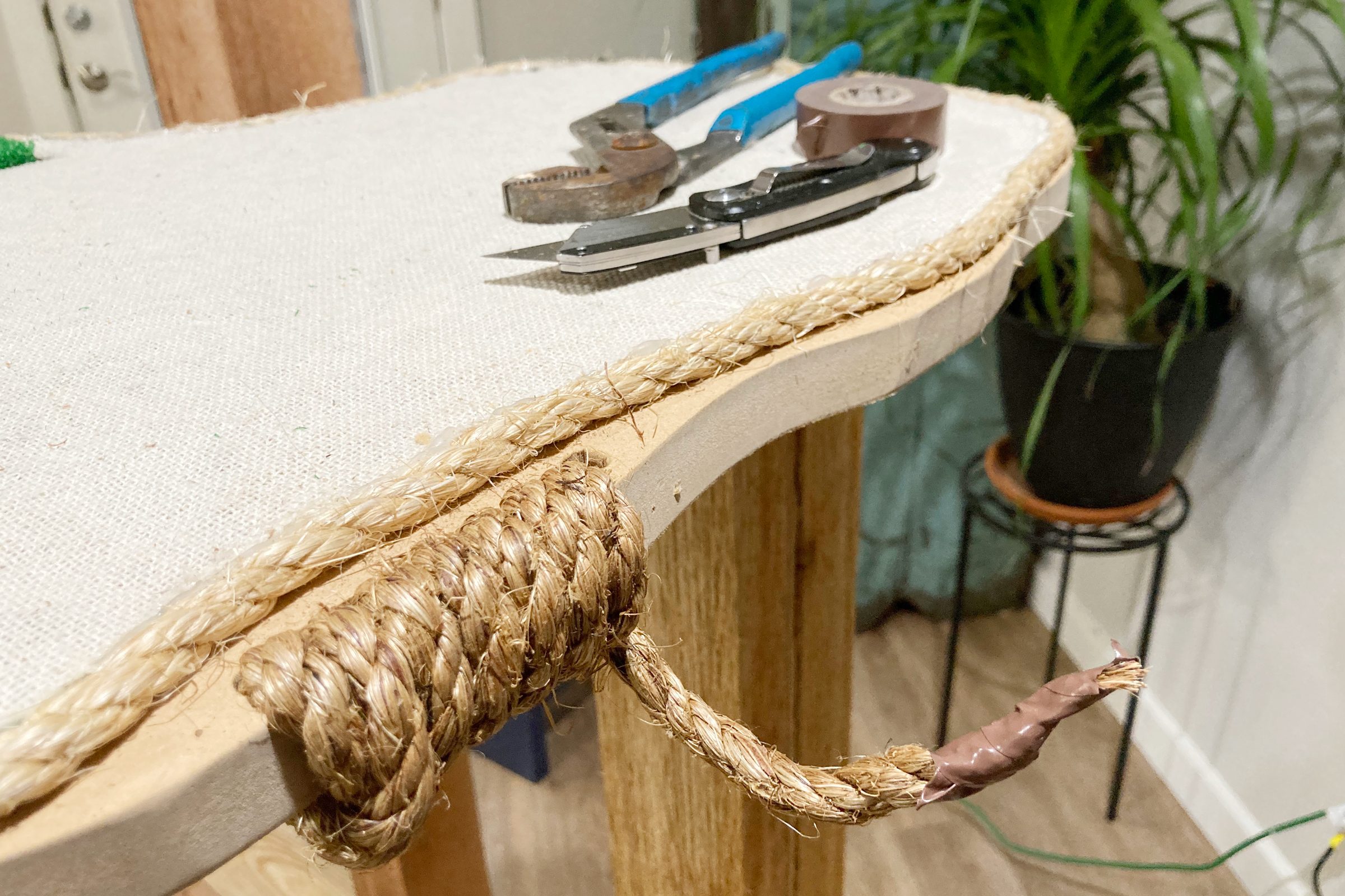 Diy Cat Tree And Towerstep 9 Cat Tree Drill Holes And Add Sisal 3 Ally Childress For Fhm Jvedit