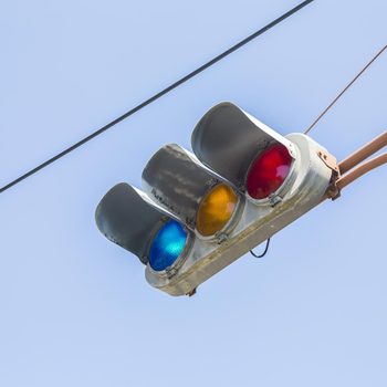 00 Blue Japan Uses Blue Traffic Lights Instead Of Green Heres Why 193640693 Salaryman