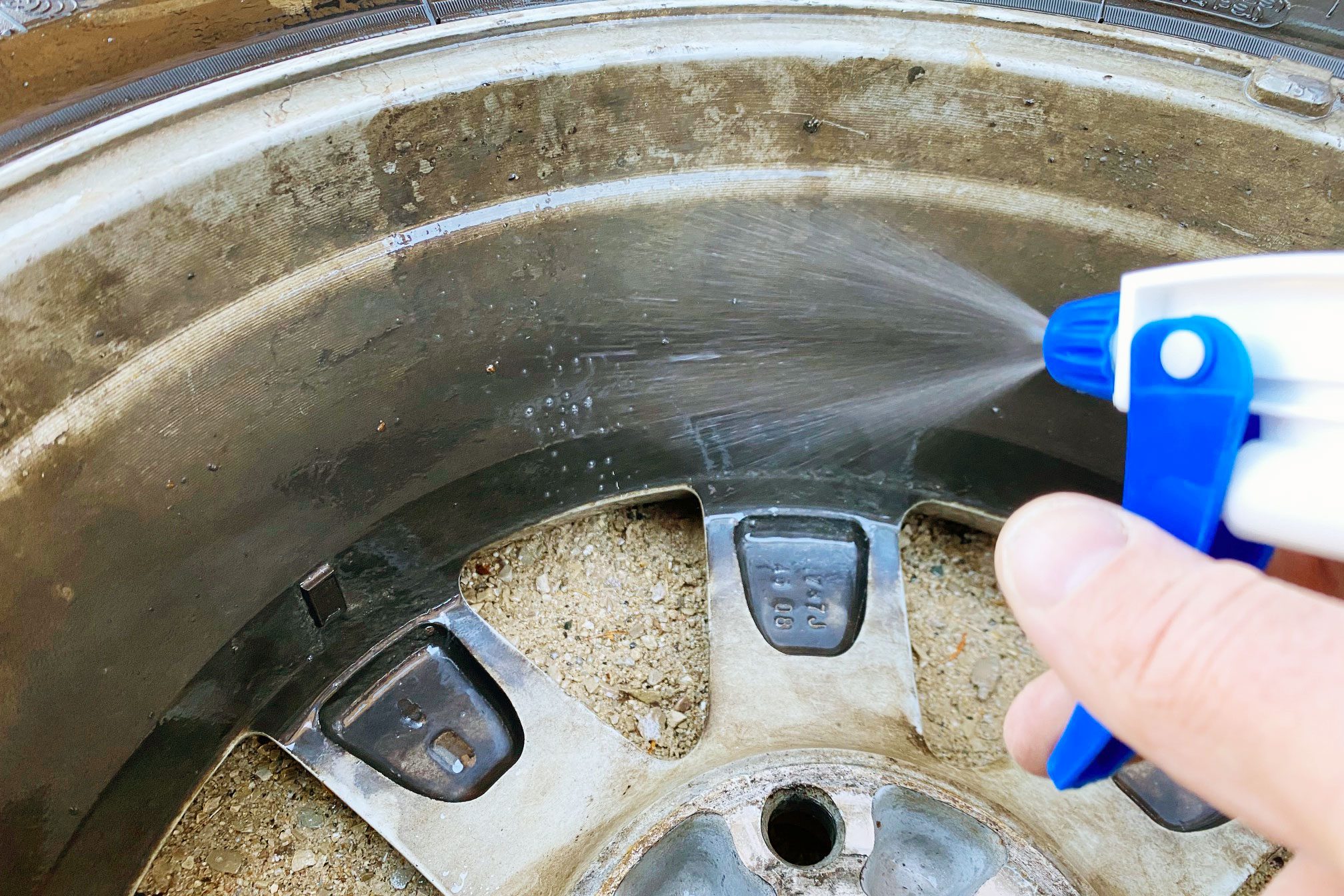 2 Apply Cleaning Solution