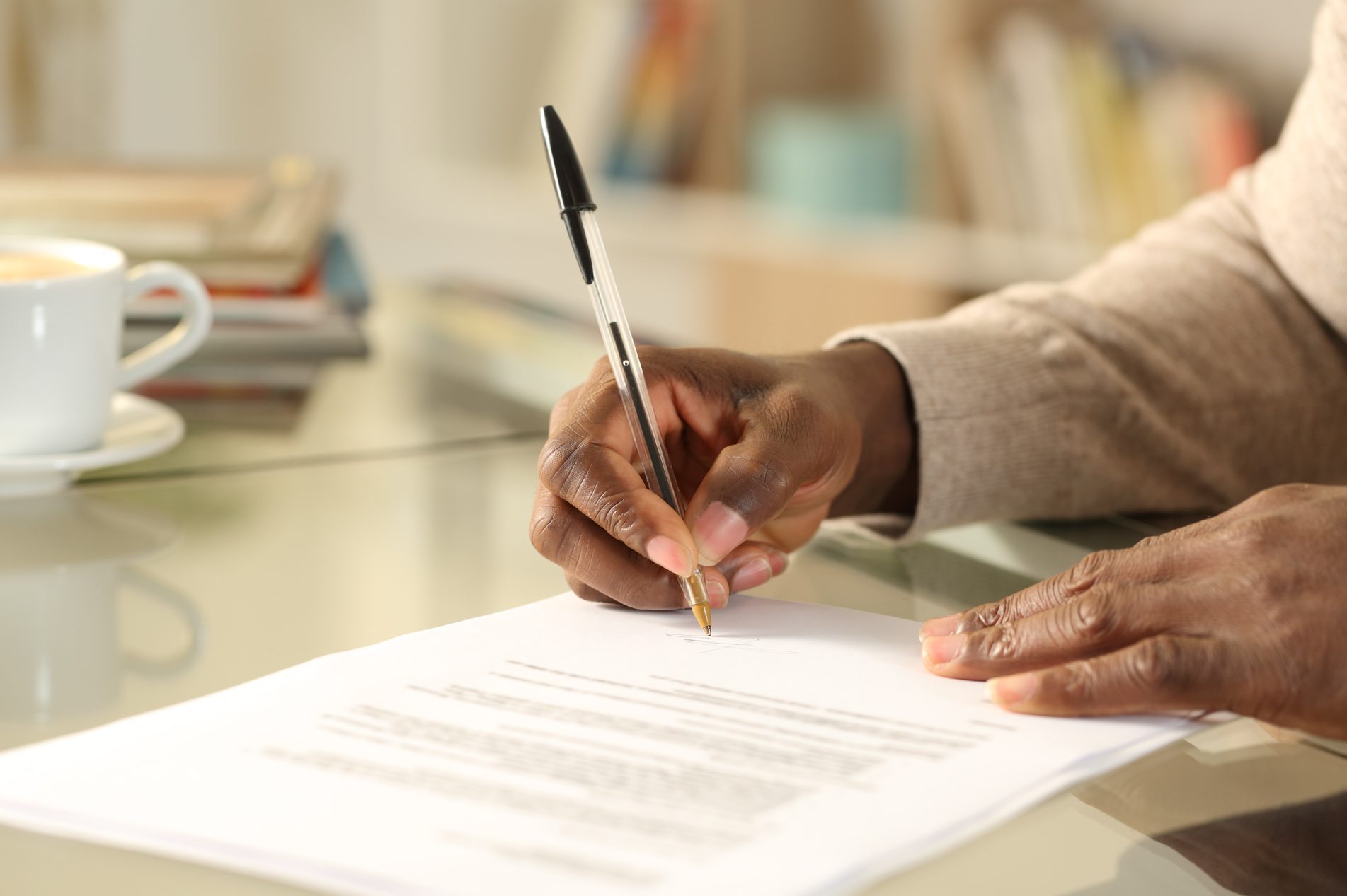 Do You Pay a Security Deposit Before Signing a Lease?