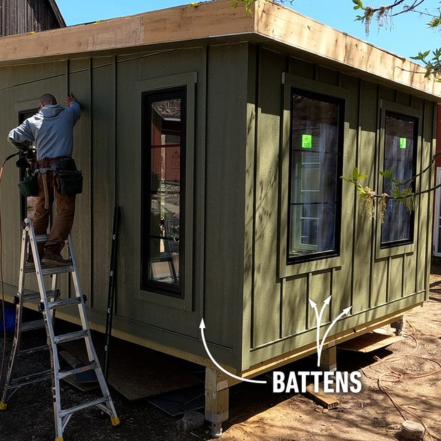 Fhmvs23 Sustainablestudio Pk 06 14 002 Applyingbattenstrip 2