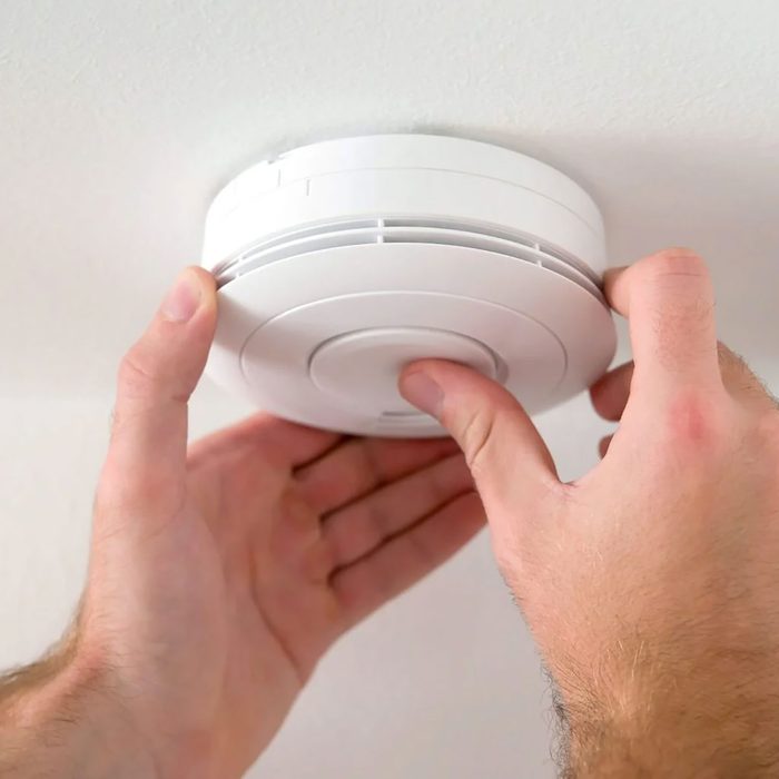 Changing the smoke detector