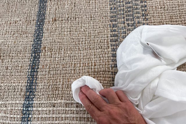 Clean A Jute Rug Jute Dab With Towel