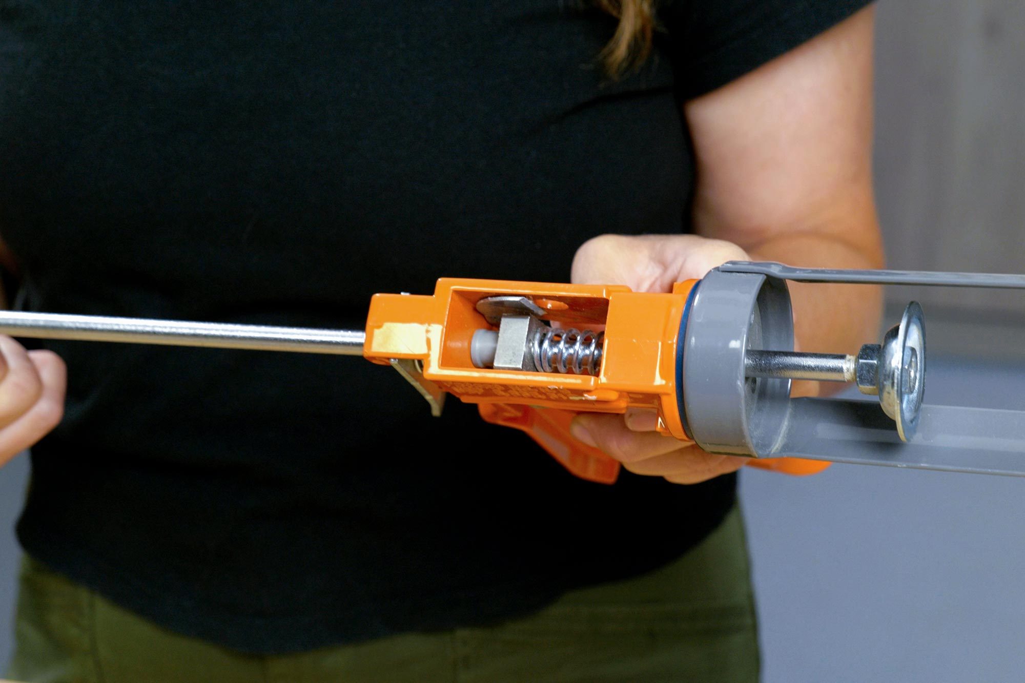 Smooth Rod Caulk Gun
