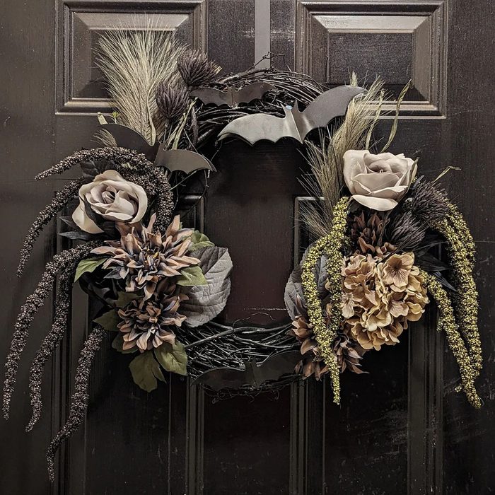 Spooky Floral Wreath Courtesy Janeelovesbeer Instagram