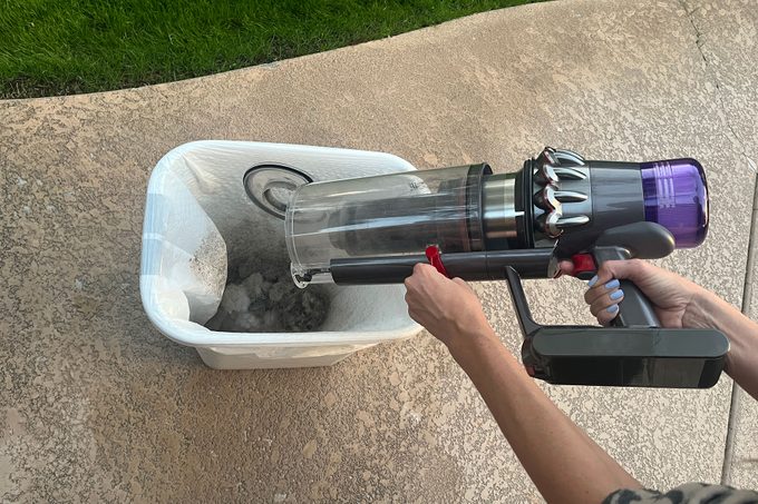 Dyson Outsize Empty Bin