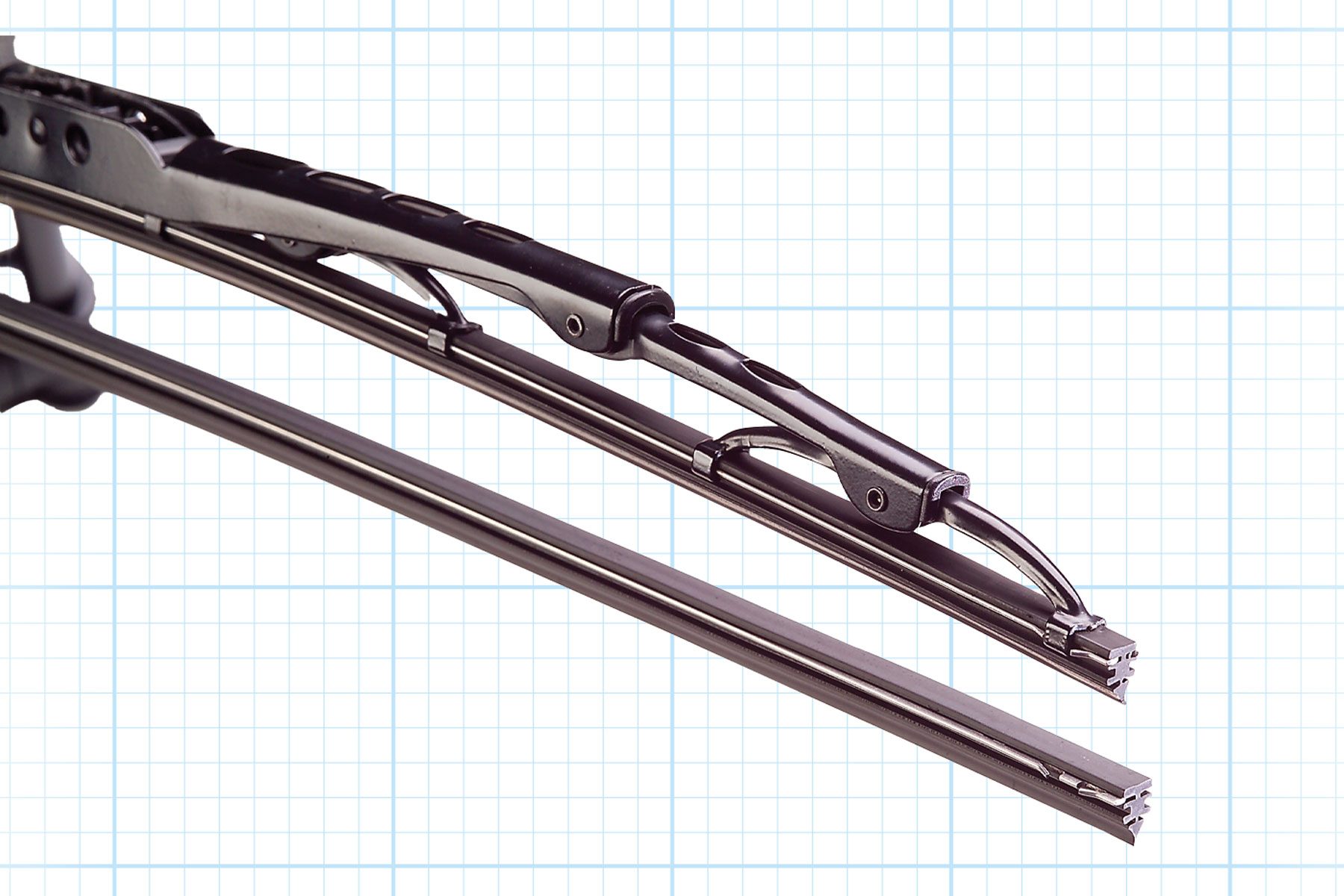 Traditional windshield wipers and beam wiper 