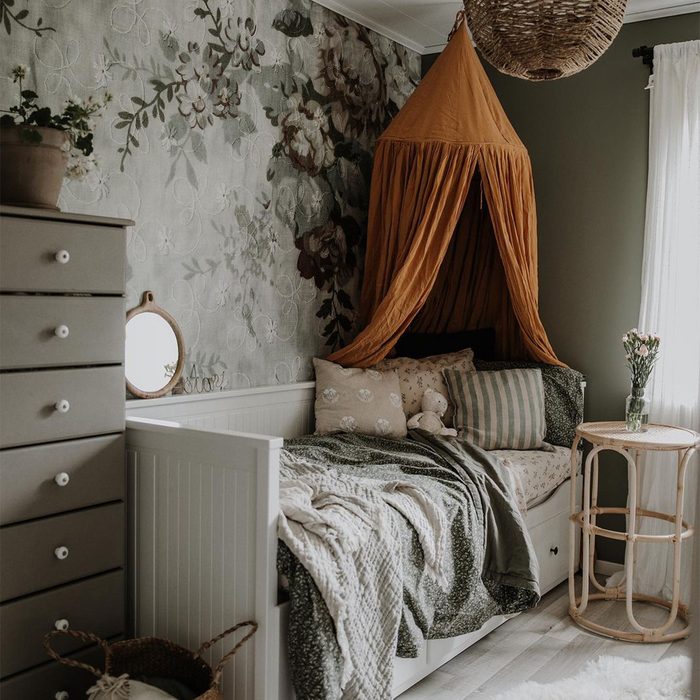 8 Cozy Cottagecore Bedroom Ideas Nature Inspired Courtesy @johannacryer