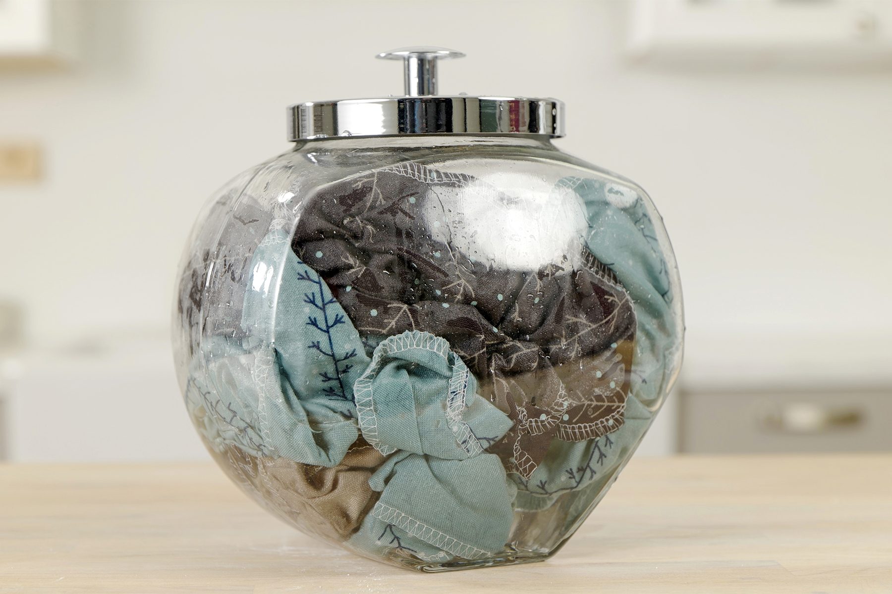 How To Make Your Own Laundry Detergent And Other Laundry Essentials Fhmvs23 Mr 12 12 23 Laundrydetergent 3