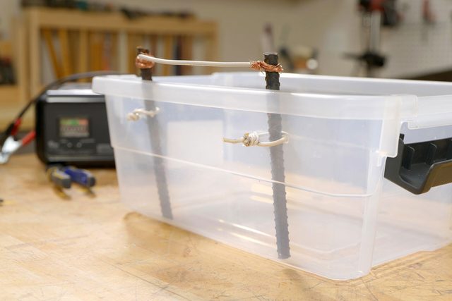 Create electric current connection between two pieces of rebar