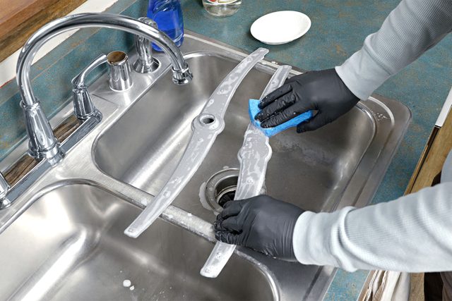 How To Clean A Dishwasher Filter And Spray Arm Fhmvs24 Pk 03 22 Cleandishwasherfilterandsprayarms Step9