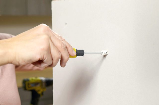 [please Insert Image 'fhmvs23 Pk 12 8 Drywallanchors Step2a.jpg' Here Fhmvs23 Pk 12 8 Drywallanchors Step2a