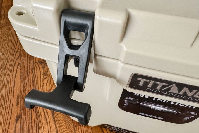 Titan Pro 25q Latch