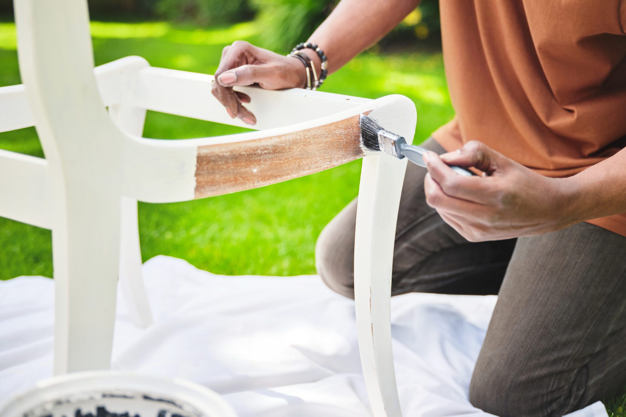 17 Tips for Painting Outdoor Furniture