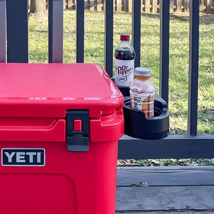 Fhma24 Roadie Wheeled Cooler Cup Caddy Mary Henn 01 Otedit