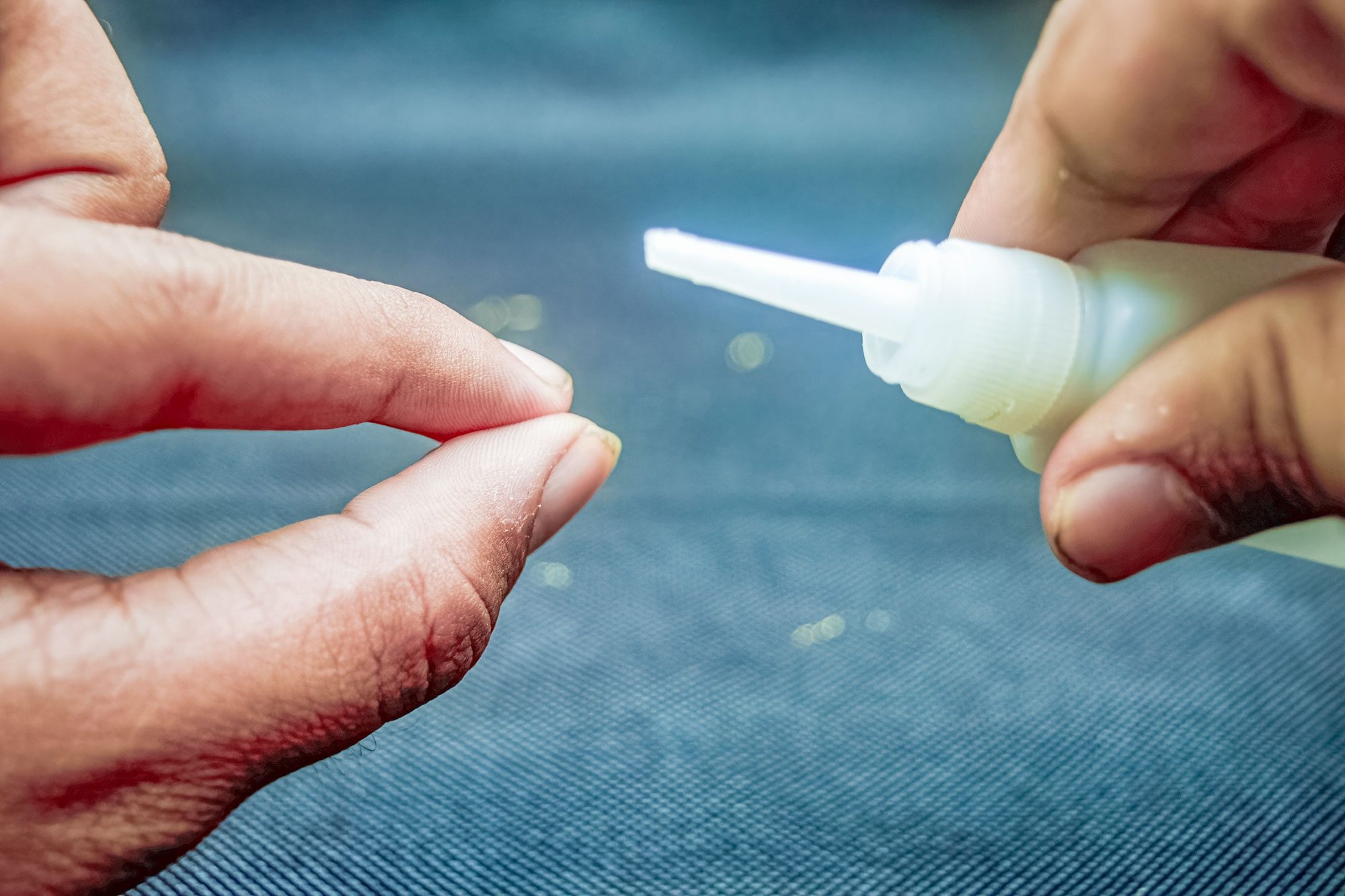 23 Surprising Ways To Remove Super Glue From Your Fingers