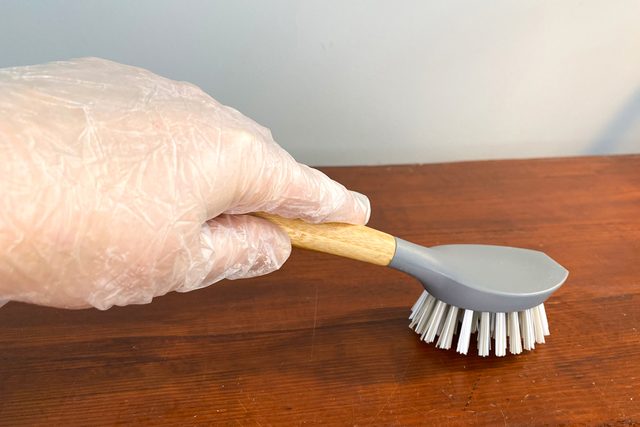 Fhmd25 How To Clean Mold Off Wood Noelle Devoe 03 Ssedit