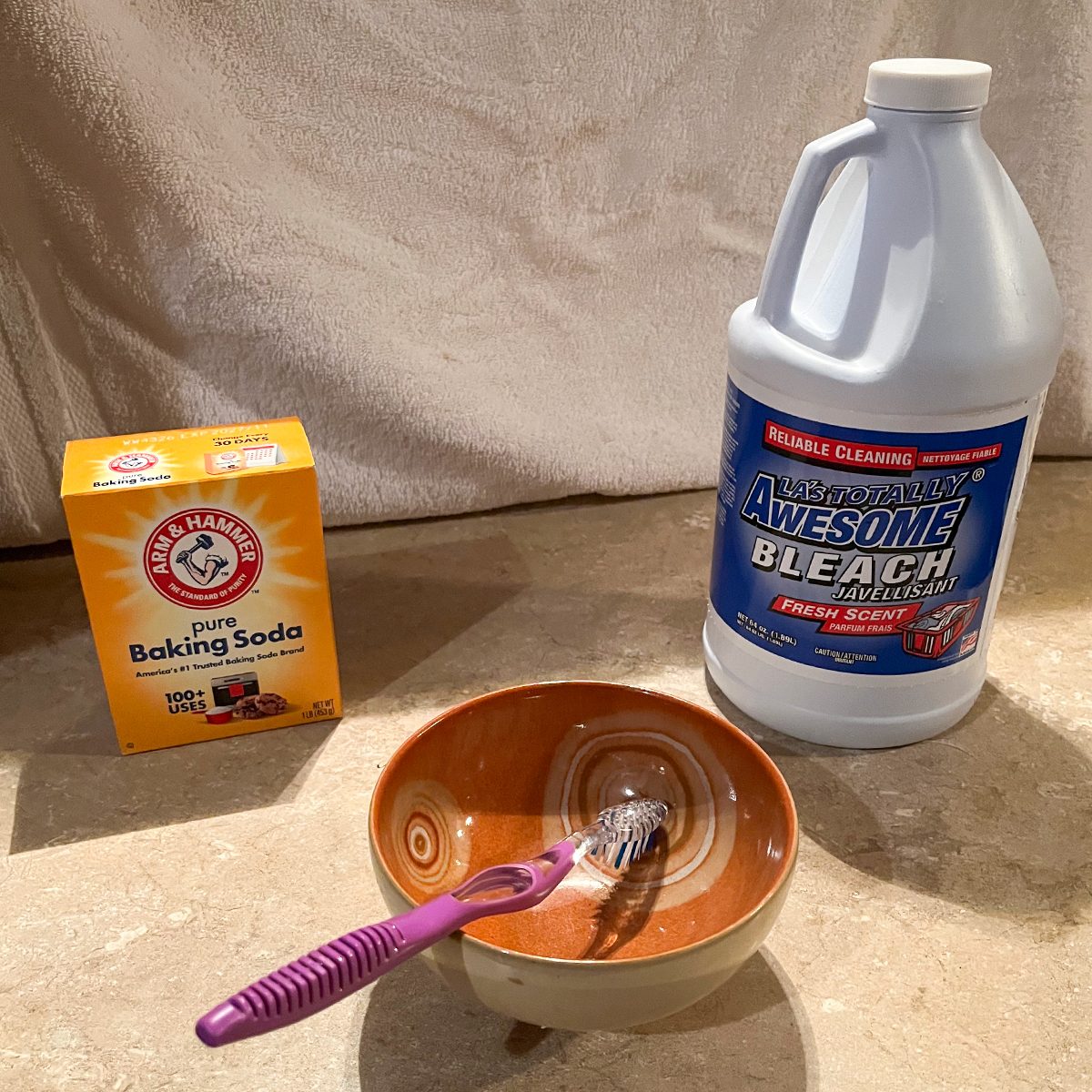 Fhmd25 How To Remove Mold From Shower Caulking Noelle Devoe 01 Ssedit