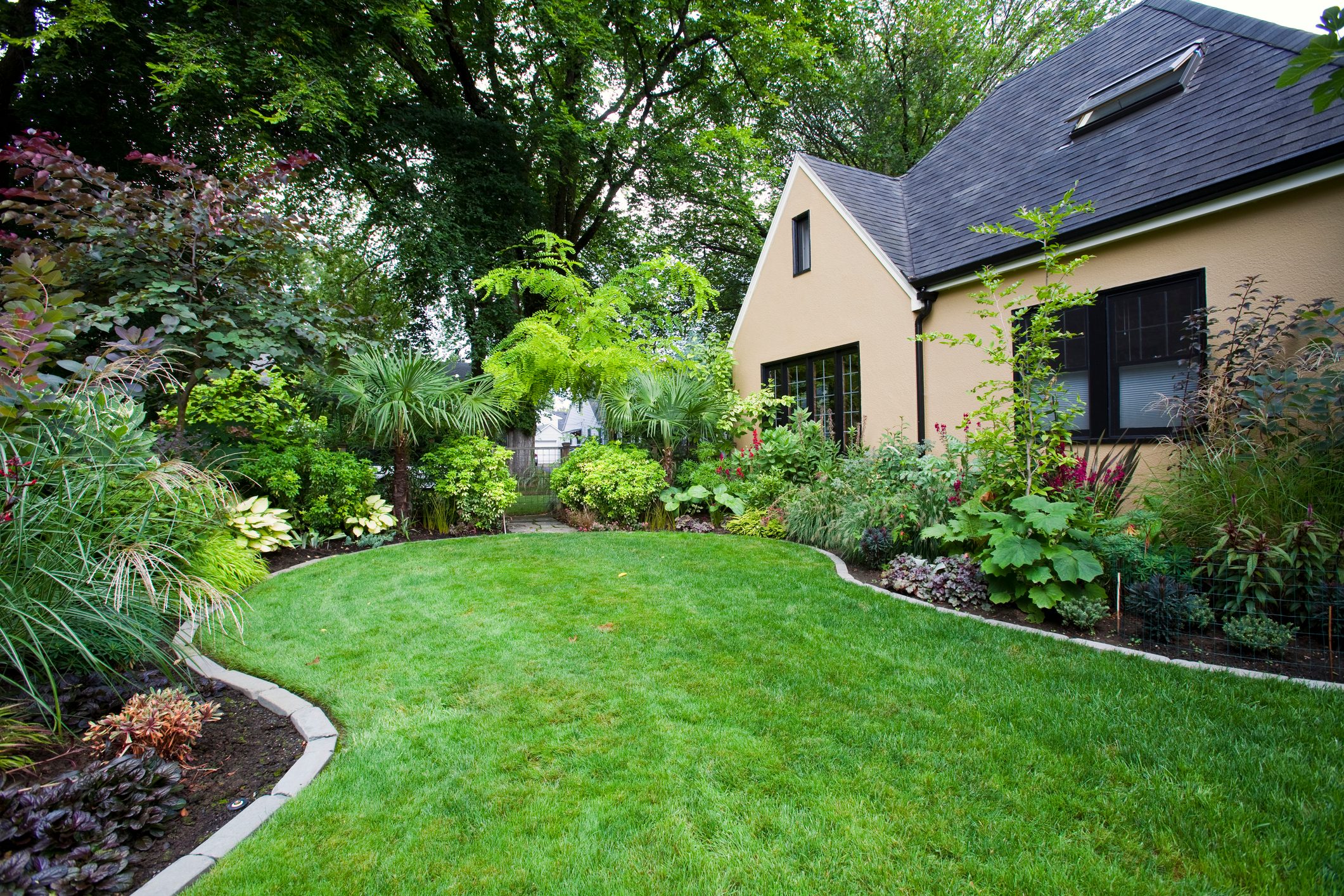 17 Easy Landscaping Secrets To Transform Your Backyard