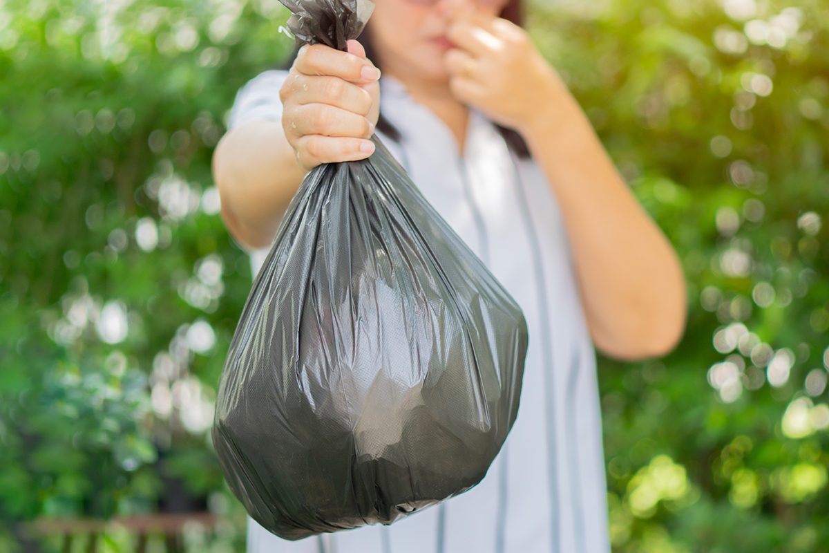 14 Ways To Eliminate Garbage Can Odors Gettyimages 1753975020