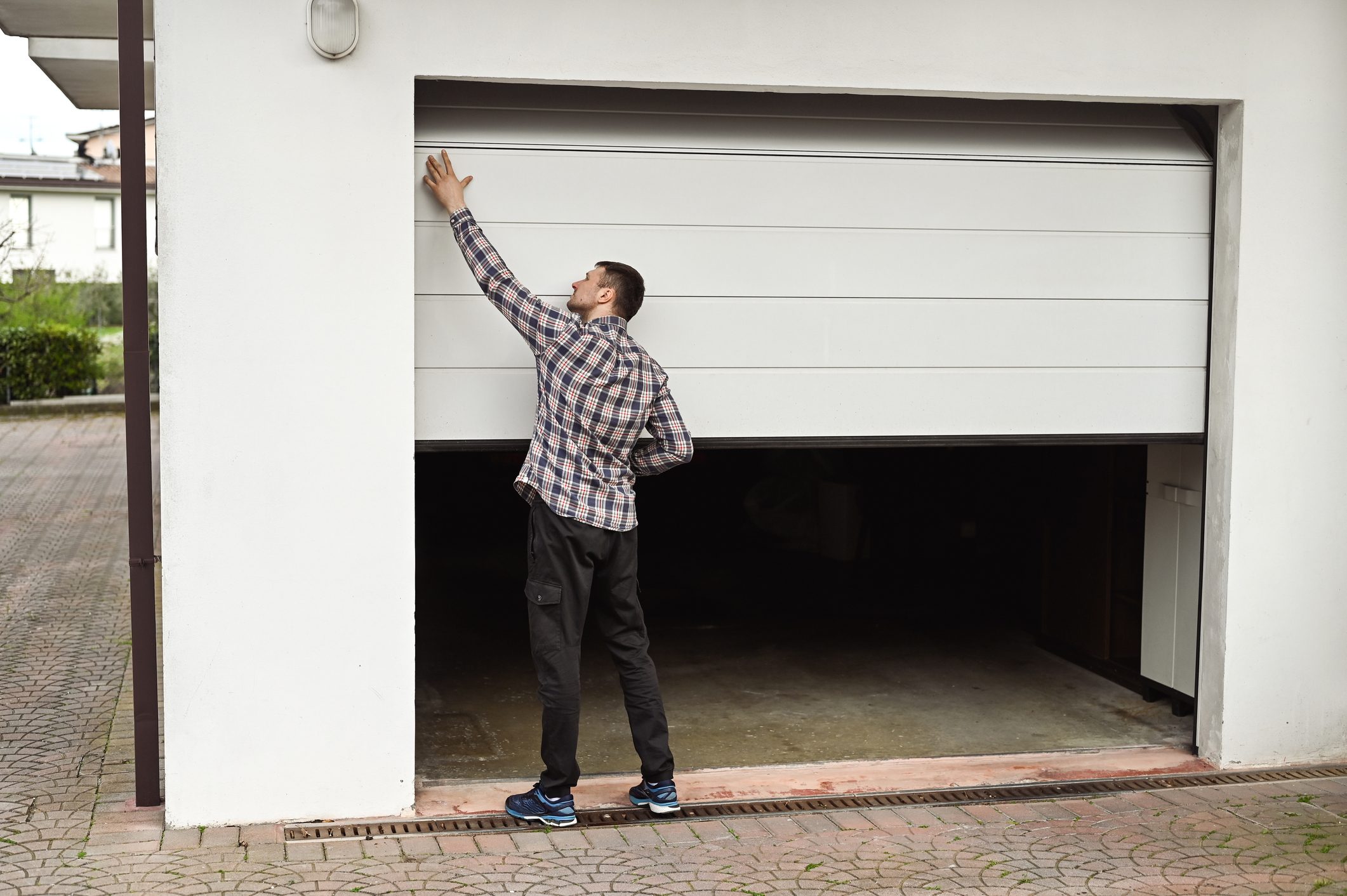 Measuring garage door