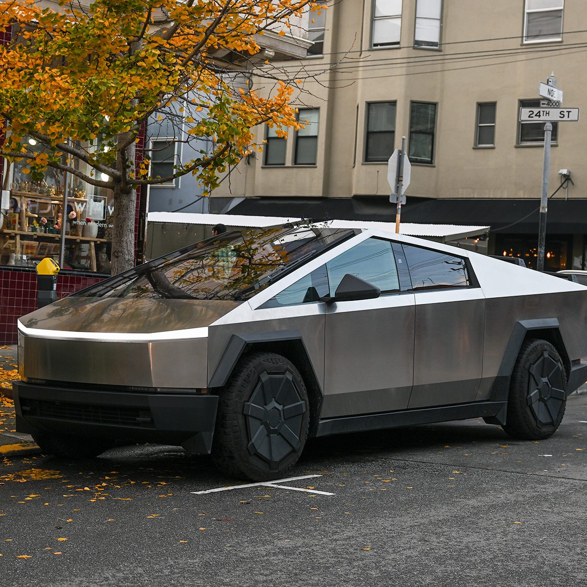 Tesla Recalls 46,000 Cybertrucks Amid Plummeting Stock